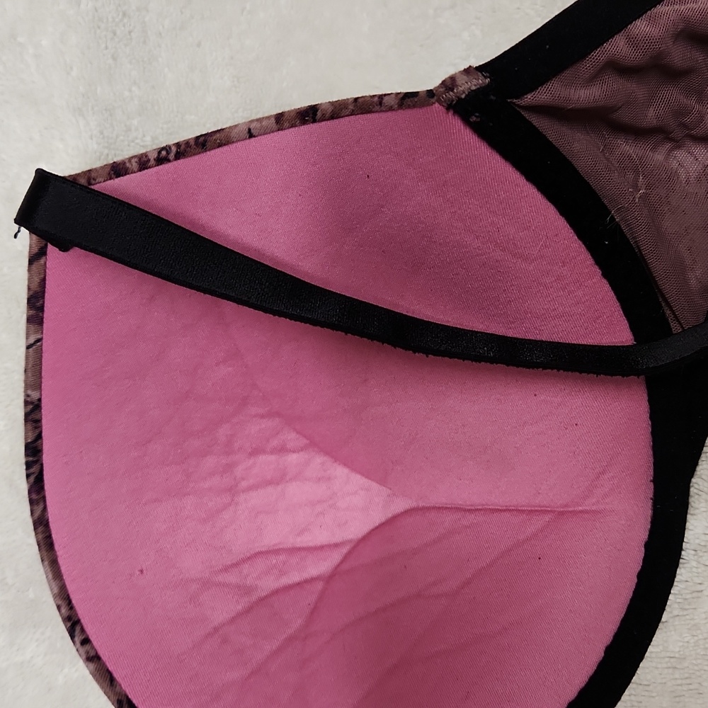 Pink Victoria's Secret 36DD Super Push up - Picture 13 of 14